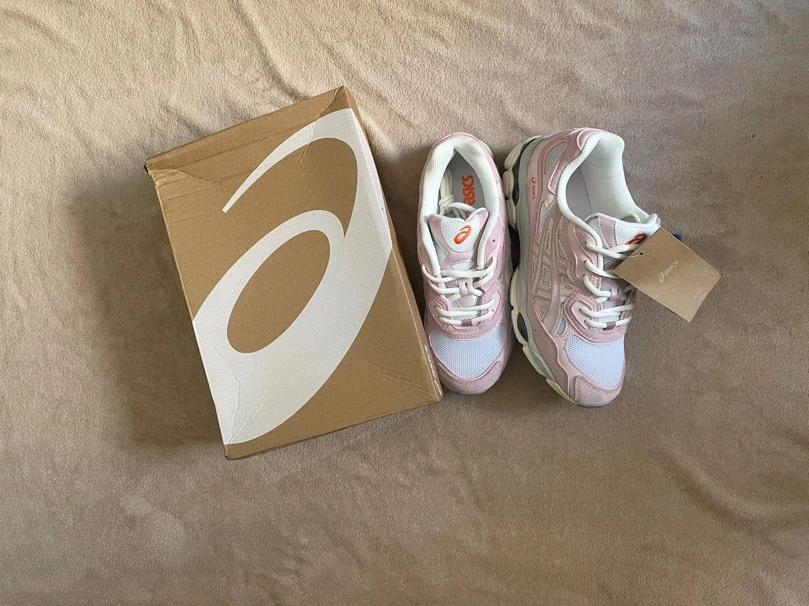 ASICS GEL Roses – Taille 41,5 – Très bon état – Running / Streetwear